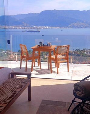 Comfort-Studiosuite, Balkon, Meerblick | Terrasse/Patio