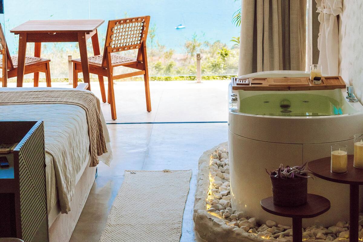 Suite estudio Confort, balcón, vistas al mar | Minibar, wifi gratis, decoración individual y ropa de cama