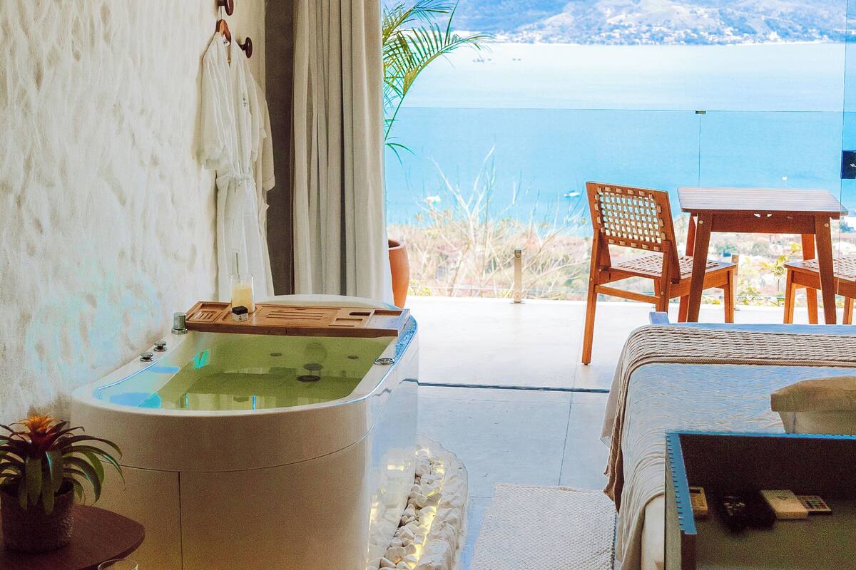 Suite estudio Confort, balcón, vistas al mar | Minibar, wifi gratis, decoración individual y ropa de cama