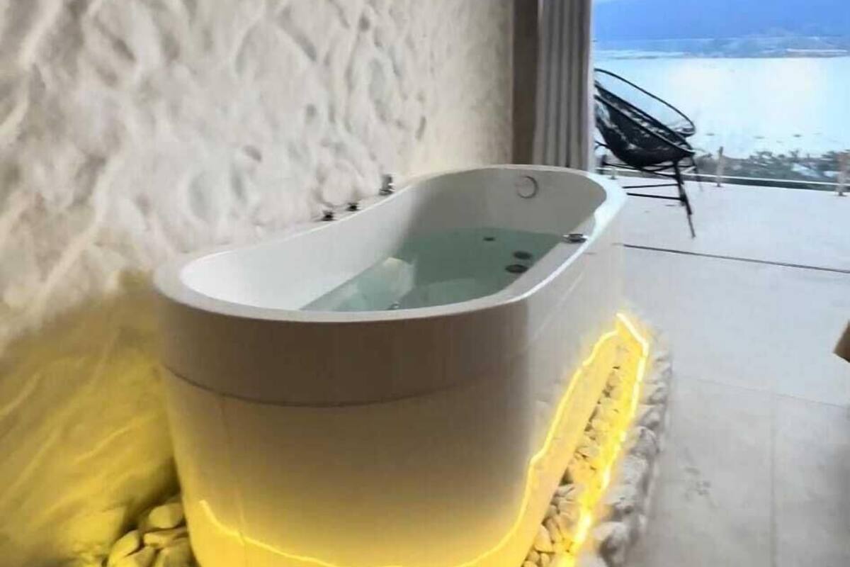 1 bedroom, minibar, free WiFi, bed sheets
