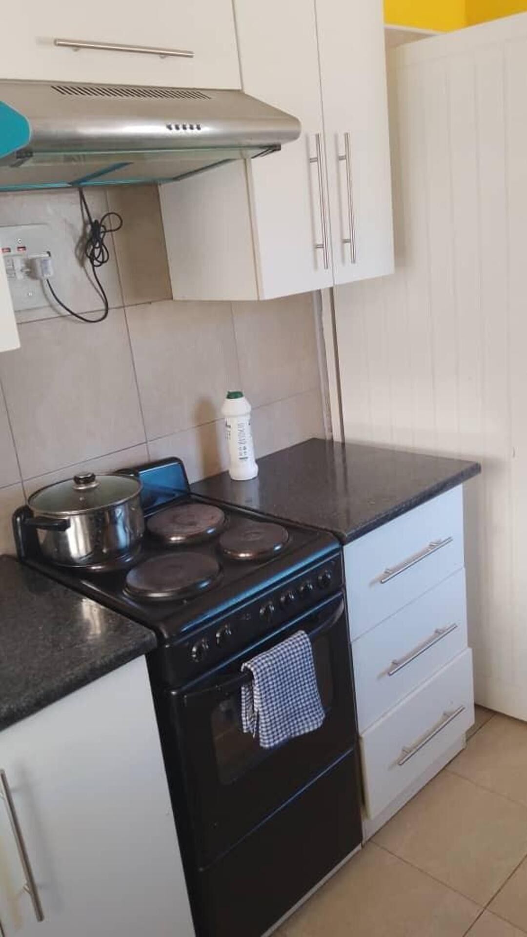 Casa | Cucina privata | Frigorifero, microonde, forno, piano cottura