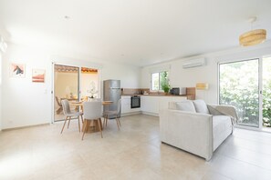 Interior - Villa Mimosa (Marignane)