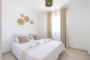 2 bedrooms, iron/ironing board, free WiFi, bed sheets - Villa Mimosa (Marignane)