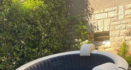 Maison familiale T5 avec jacuzzi proche centre Dijon 20 min Ă pieds