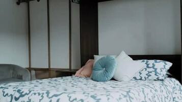 1 bedroom, WiFi, bed sheets