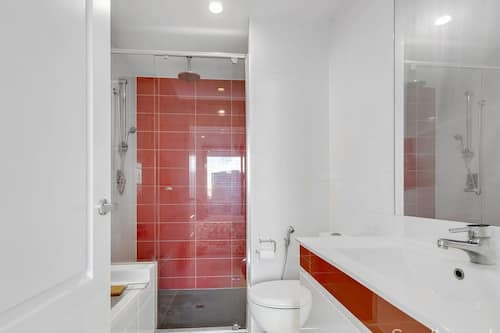 Luxury Apartment, Balcony, Ocean View | Private kitchen