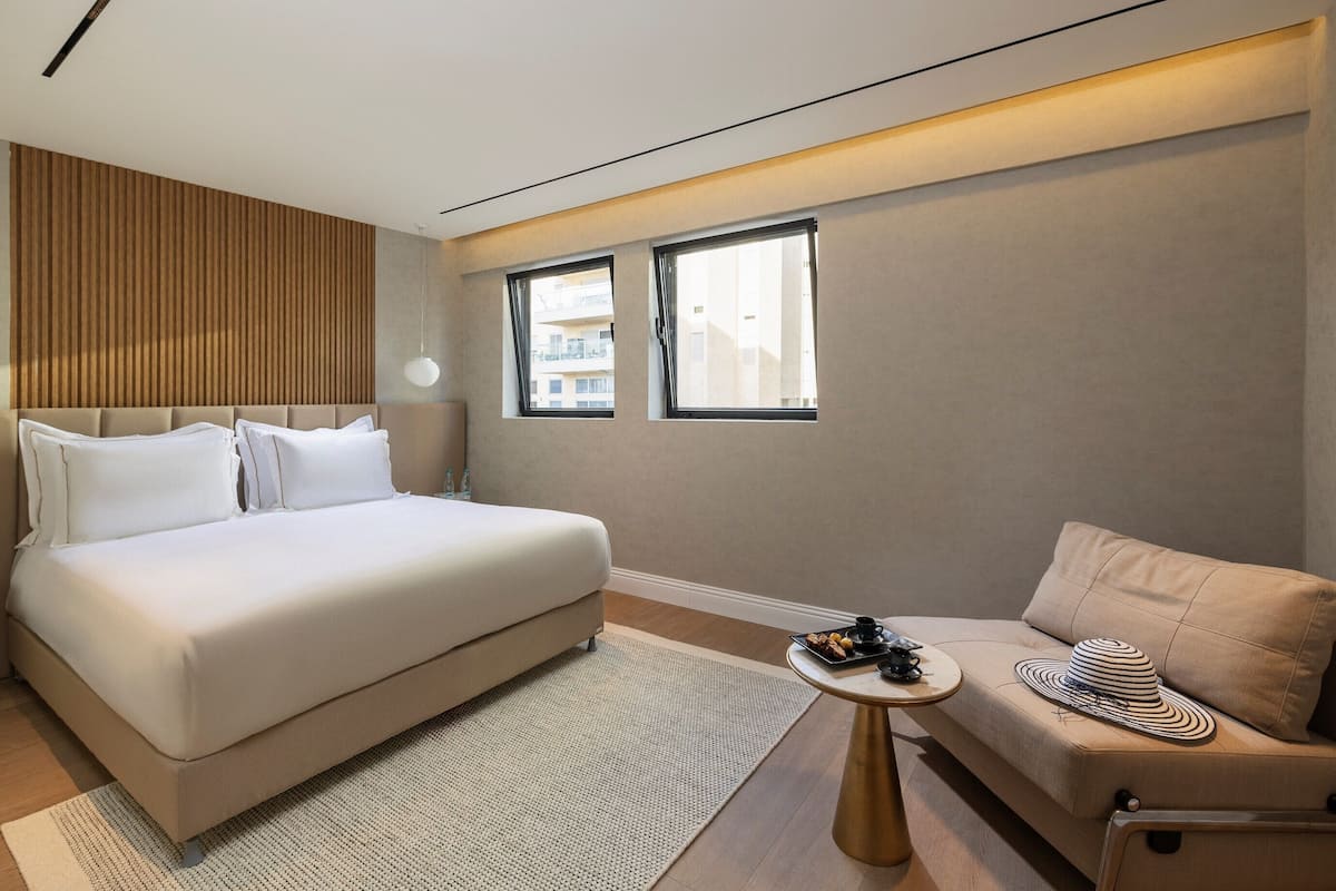 1 bedroom, in-room safe, desk, laptop workspace
