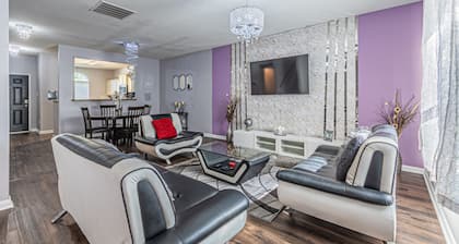 Spacious 5BR Dallas Retreat Perfect for Business Travelers Families