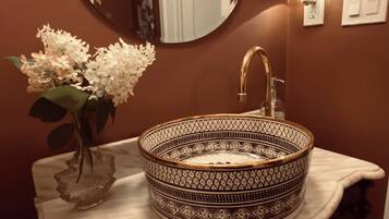 Hårtørrer, håndklæder, Sæbe, Shampoo