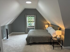3 bedrooms, iron/ironing board, travel cot, WiFi