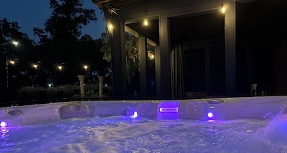 West Park retreat luxury salt water hot tub and heated fiberglass inground pool