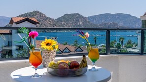 Στούντιο-Σουίτα, Θέα στη Θάλασσα | Χρηματοκιβώτιο στο δωμάτιο, γραφείο, σίδερο/σιδερώστρα, δωρεάν Wi-Fi 