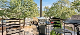  Stylish & Centrally-Located 2 bed/2 bath Condo in Auburn, AL