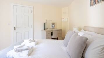 2 soverom, strykejern/-brett, wi-fi (inkludert) og sengetøy