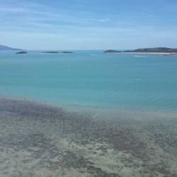 Vista para praia/oceano
