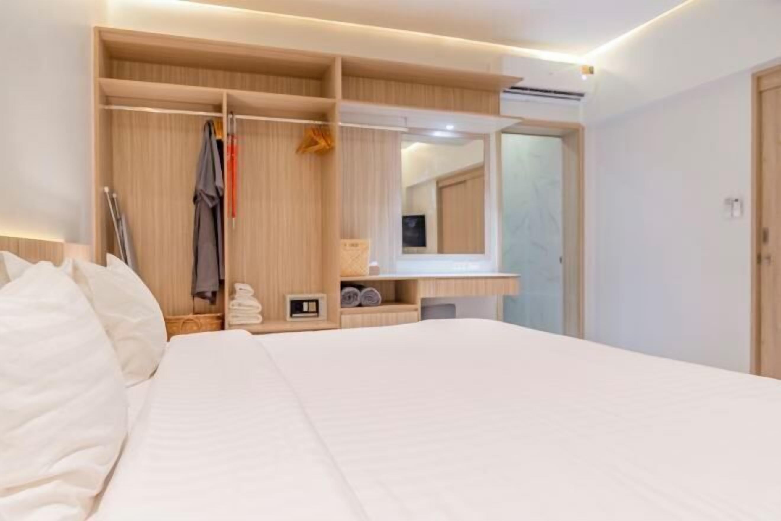 In-room safe, soundproofing, free WiFi