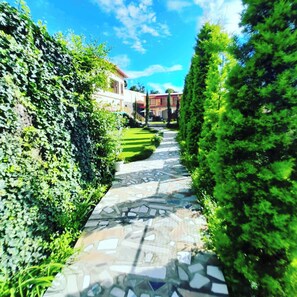 Interior detail - Goroomgo Nabh Resorts Naukuchityal (Nainital)