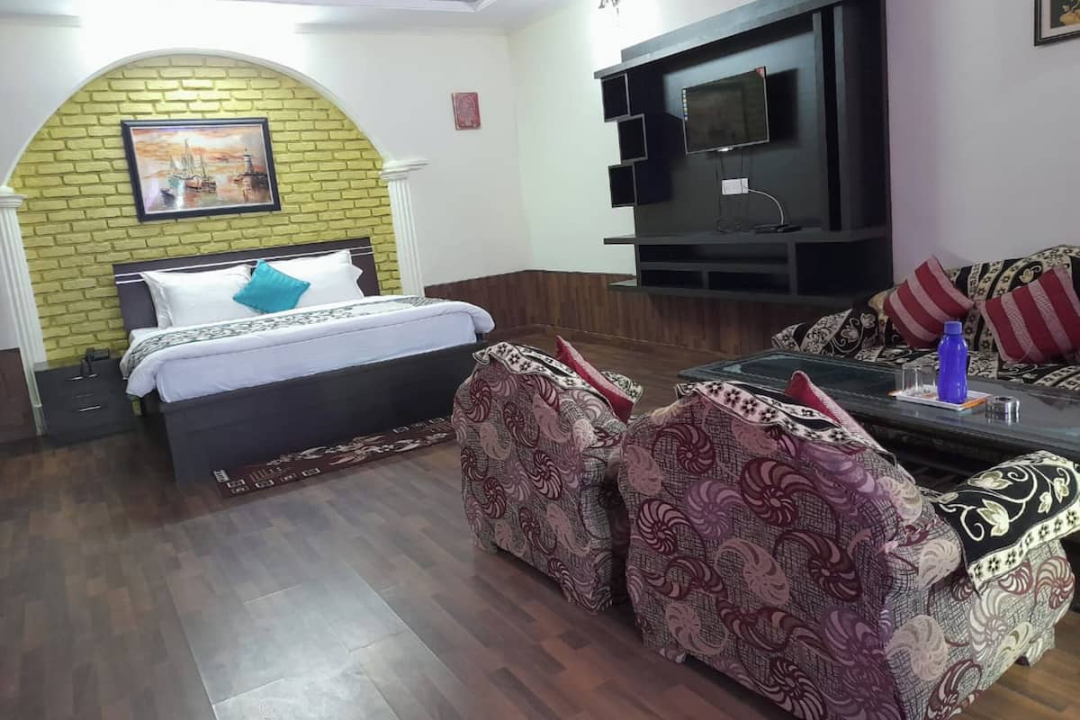 Superior Double Room | Soundproofing, bed sheets