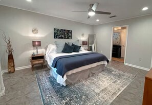 4 Schlafzimmer, Schreibtisch, Bügeleisen/Bügelbrett, kostenloses WLAN