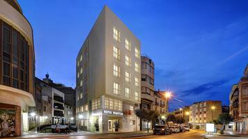 Bagian depan properti