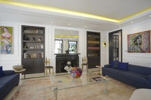 Televisión de pantalla plana