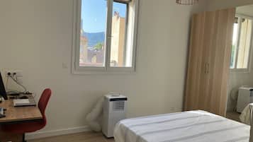 2 camere, una scrivania, Wi-Fi gratuito, lenzuola