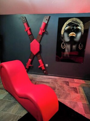 Interior - The indecent parenthesis LOVE ROOM (Moussan)