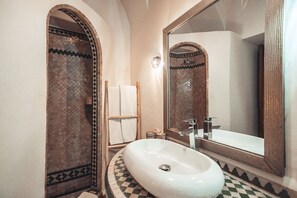 Standard Double Room | Bathroom - Riad Dar Beldia (Marrakech)