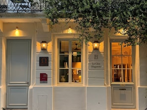 Front of property - Boutique Hôtel Le Clos Huguerie – Bordeaux Centre (Bordeaux)