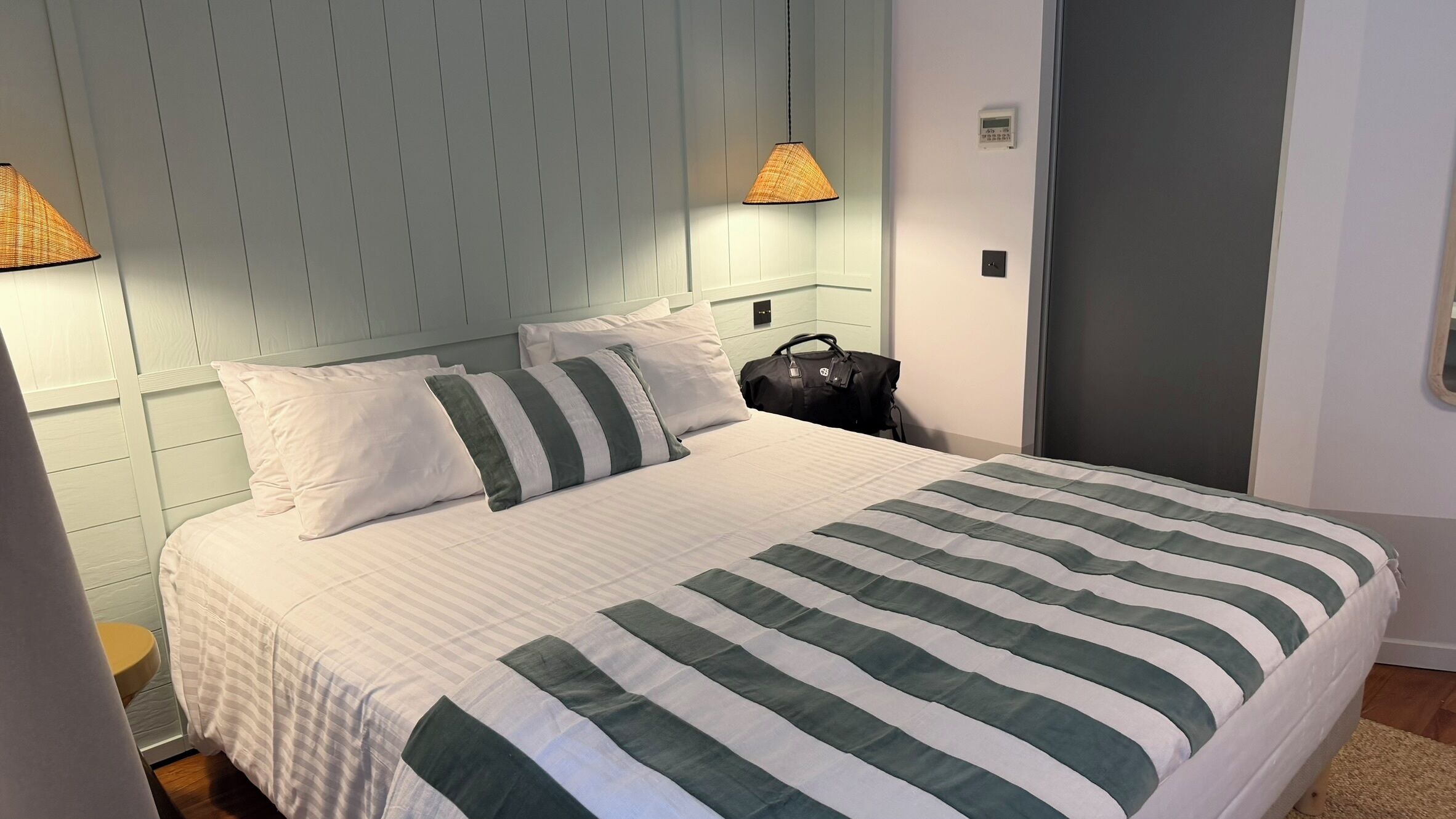 Room (Esprit cabane) | Premium bedding, in-room safe, desk, laptop workspace