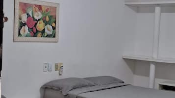 Standard-Apartment, Gartenblick | 20 Schlafzimmer, Schreibtisch, kostenloses WLAN