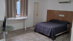 Desk, WiFi (free) - Hotel Recanto da Lagoa (Juazeiro do Norte)