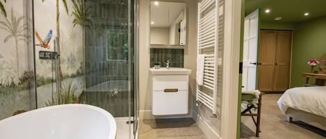 1 bedroom, iron/ironing board, Internet, bed sheets