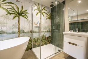Shower, hair dryer, towels - Lythe Barn, Grassington (Grassington, Skipton)