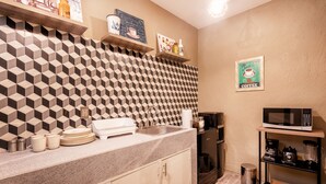 Apartemen | Dapur pribadi | Lemari es, microwave, oven, dan kompor