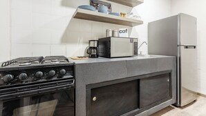 Luokittelematon kuva, 4 kautta 18, painike