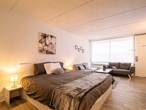 1 bedroom, WiFi, bed sheets