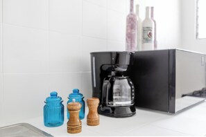 Apartment | Coffee and/or coffee maker - Roma Norte Gem - Wifi, Laundry - Sleeps 7 (Mexico City)