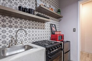 Apartment | Private kitchen | Fridge, microwave, oven, stovetop - Luxury in the Heart of Roma - Elevator - Sleeps 7 (Mexico City)