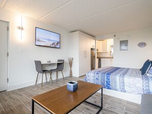 1 habitación, wifi y ropa de cama