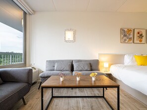 1 Schlafzimmer, Schreibtisch, WLAN, Bettwäsche