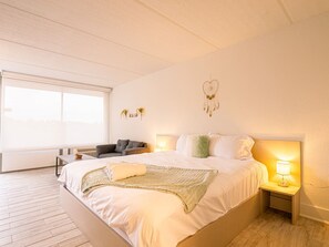 1 habitación, escritorio, wifi y ropa de cama 