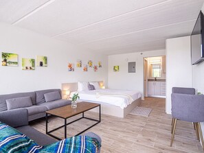 1 Schlafzimmer, Schreibtisch, WLAN