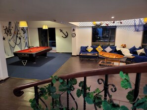 Living area - ATLANTIS VIEW HOSTEL (Dubai)