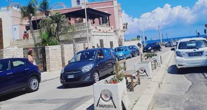 Charming villa in wonderful Bari with AC, WiFi