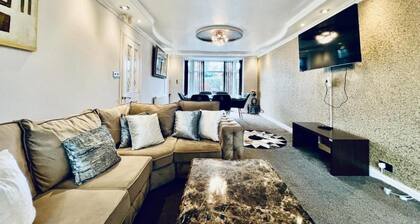 13 Guests - Free Parking - Manchester House