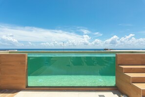 Alberca al aire libre 