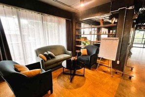 Living area - Modern Budget Hotel (Hat Yai)