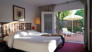 3 habitaciones, tabla de planchar con plancha, wifi y ropa de cama 