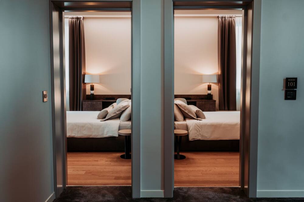 HOTEL DE AMICIS
